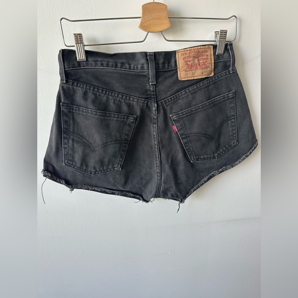 Levi’s 501 Black High Waisted Jean Denim Shorts - Size 27 - Picture 2 of 4